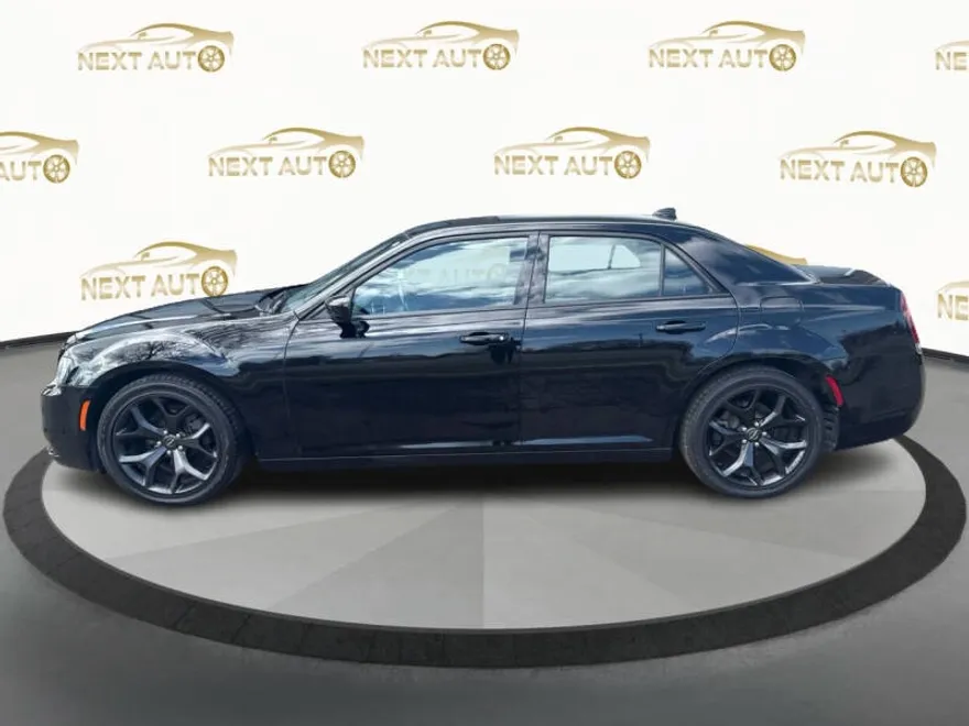 2020 Chrysler 300 S photo 1