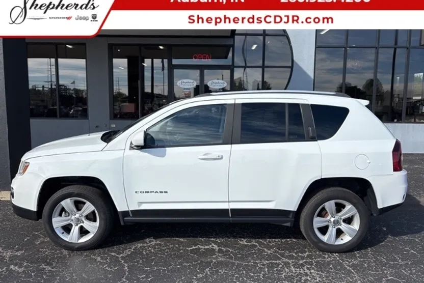 2016 Jeep Compass Latitude photo 1