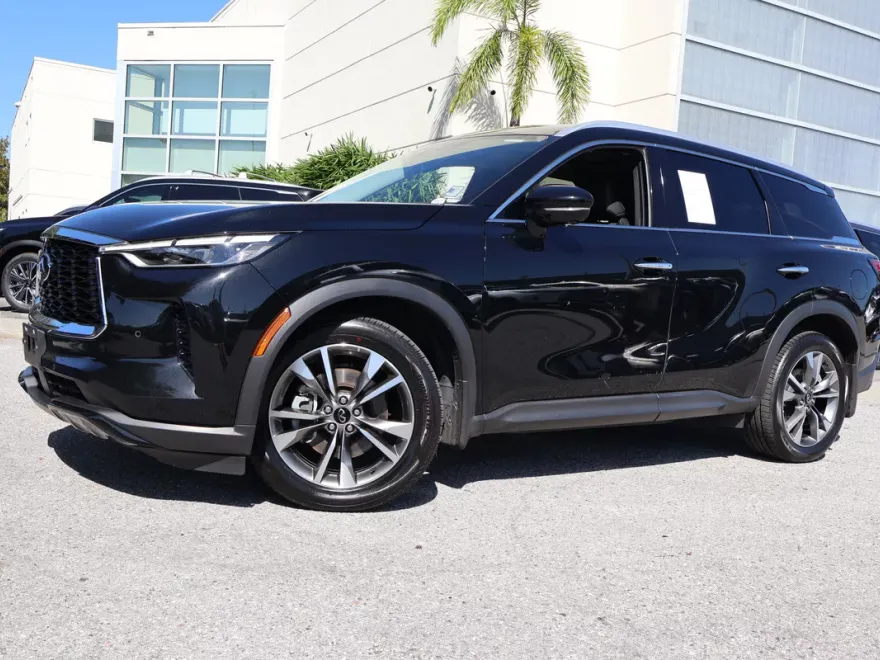 2023 Infiniti QX60 Luxe photo 1