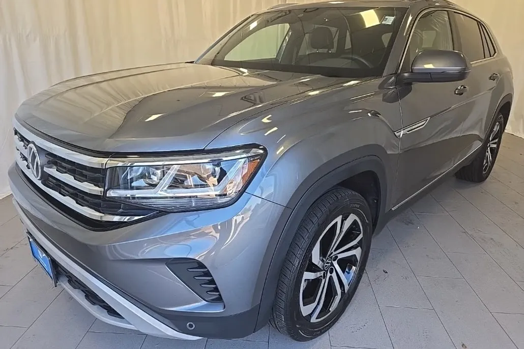 2022 Volkswagen Atlas Cross Sport V6 SEL photo 1