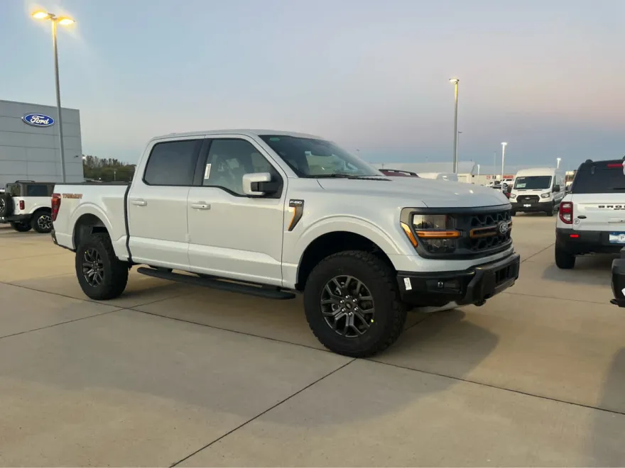 2025 Ford F-150 Tremor photo 2