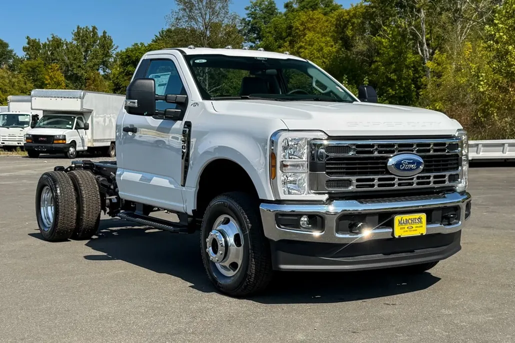 2026 Ford F-350 photo 1