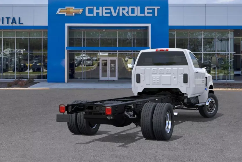 2025 Chevrolet Silverado 6500HD Work Truck photo 1