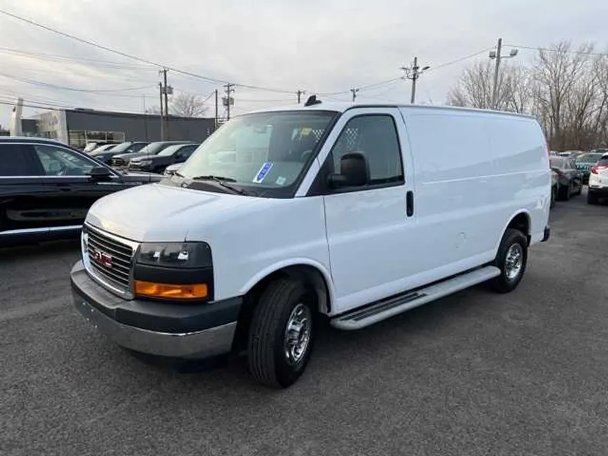 2023 Gmc Savana 2500 Cargo photo 1