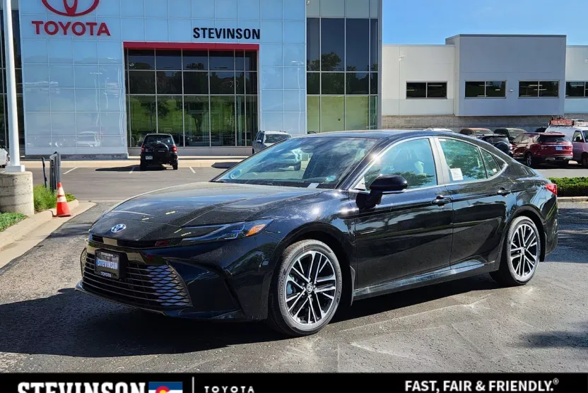 2025 Toyota Camry XLE photo 1