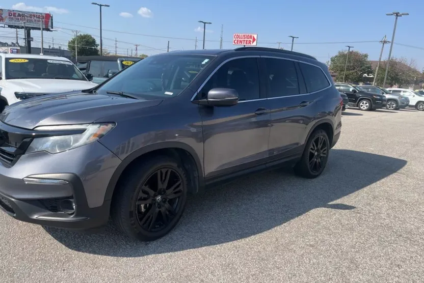2021 Honda Pilot Special Edition photo 1