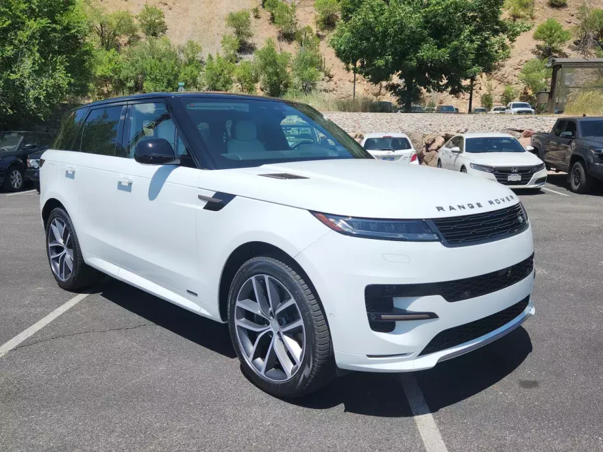 2025 Land Rover Range Rover Sport P530 Autobiography photo 1