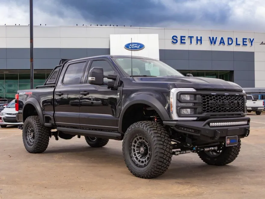2025 Ford F-250 photo 1