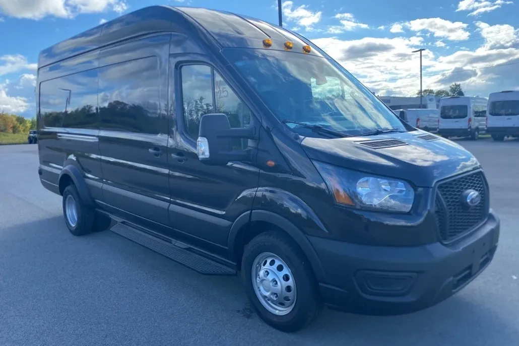 2025 Ford Transit photo 1