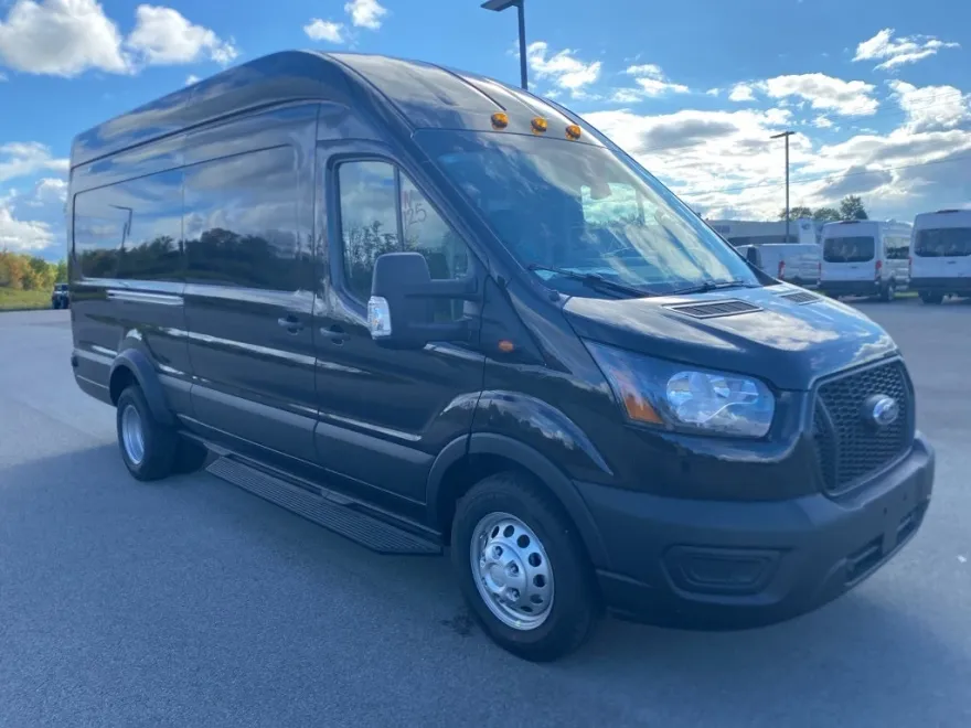 2025 Ford Transit photo 1