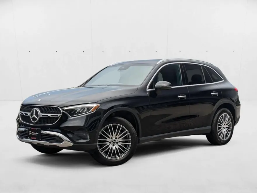 2024 Mercedes Benz GLC 300 4MATIC photo 1