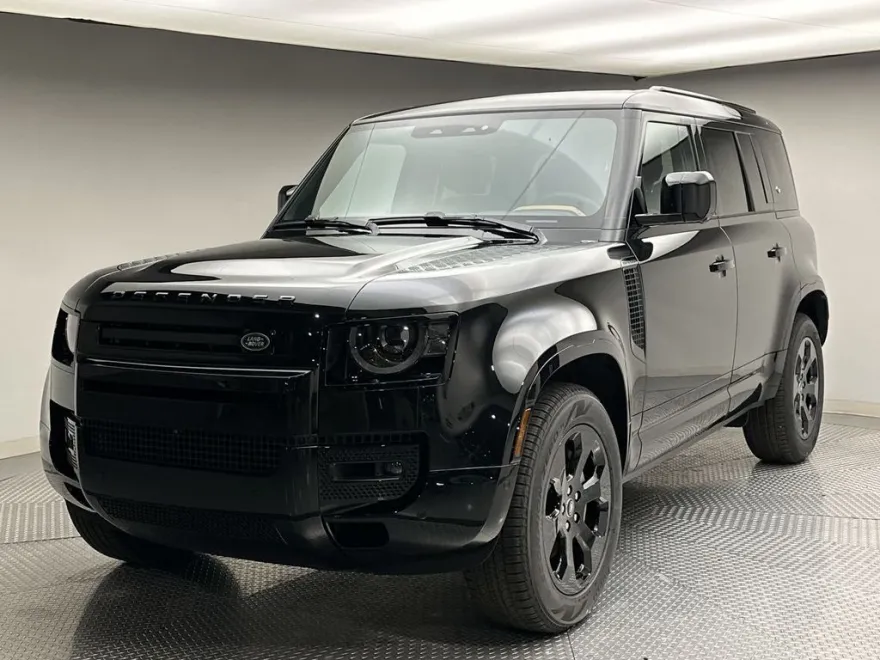 2024 Land Rover Defender 110 X-Dynamic SE photo 1