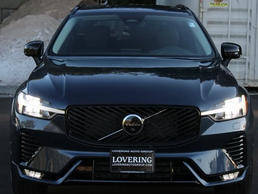 2026 Volvo XC60 B5 Plus photo 1