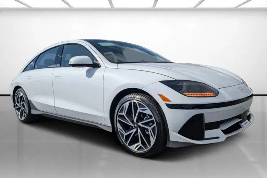 2025 Hyundai Ioniq 6 Limited photo 1