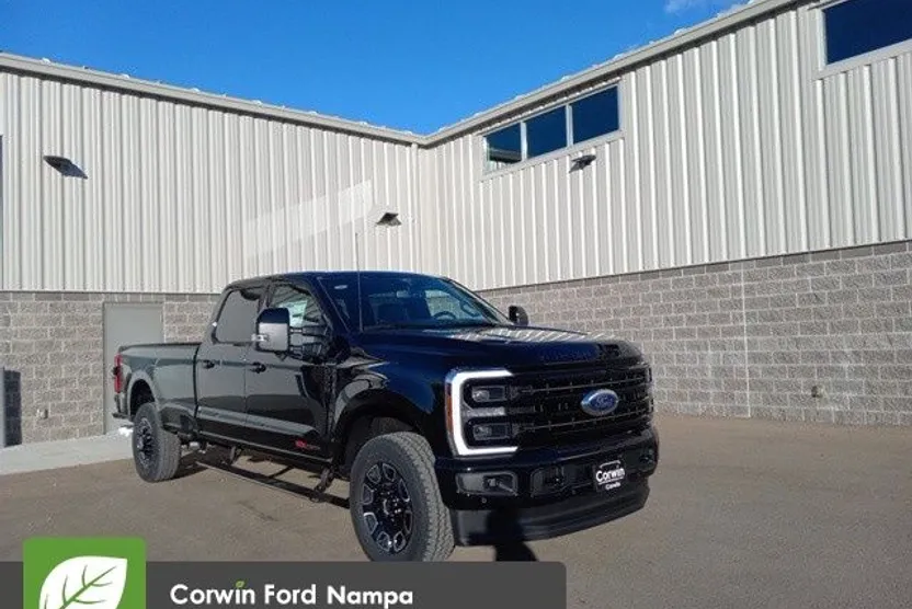 2025 Ford F-350 Platinum photo 1