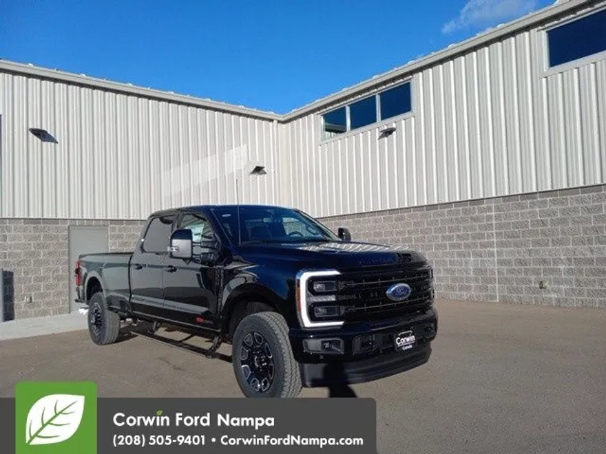 2025 Ford F-350 Platinum photo 1