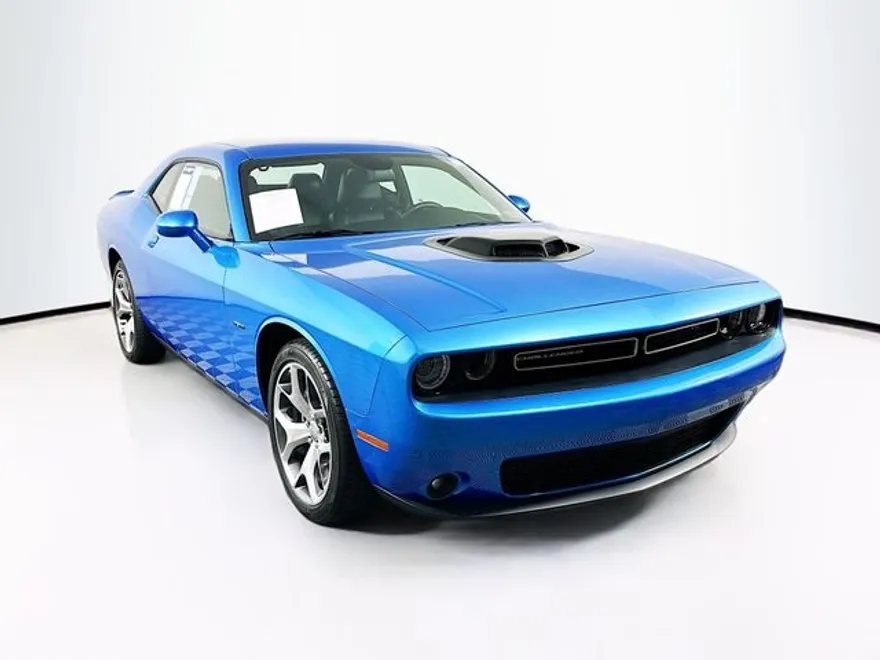 2016 Dodge Challenger R/T Plus photo 1