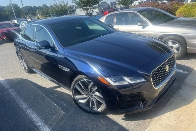 2024 Jaguar XF R-Dynamic SE P250 photo 1
