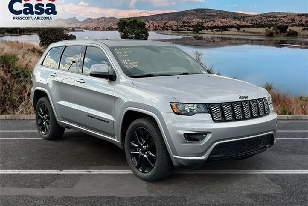 2019 Jeep Grand Cherokee Altitude photo 1