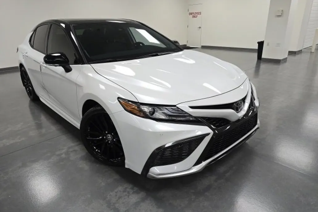 2023 Toyota Camry XSE V6 photo 1