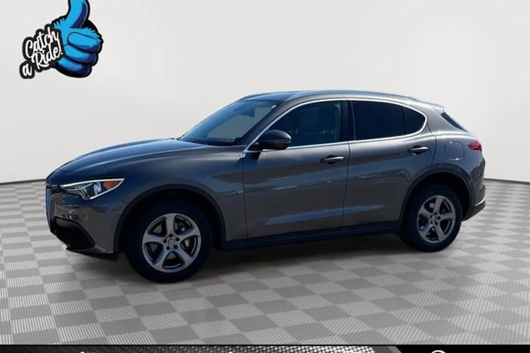 2018 Alfa Romeo Stelvio Q4 photo 1