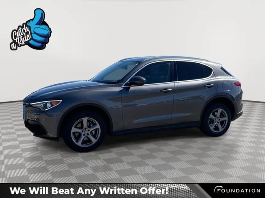 2018 Alfa Romeo Stelvio Q4 photo 1