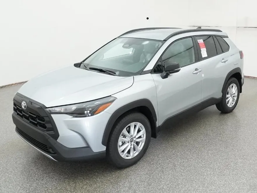 2026 Toyota Corolla Cross LE photo 1