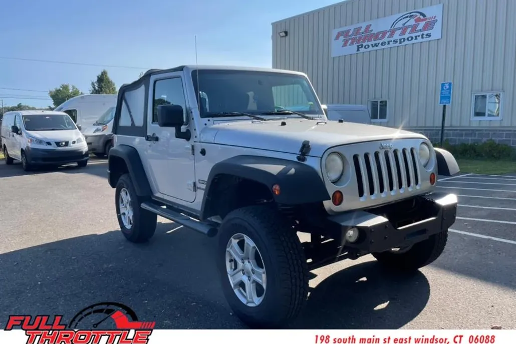 2009 Jeep Wrangler Unlimited X photo 1