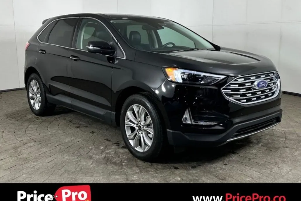 2024 Ford Edge Titanium photo 1