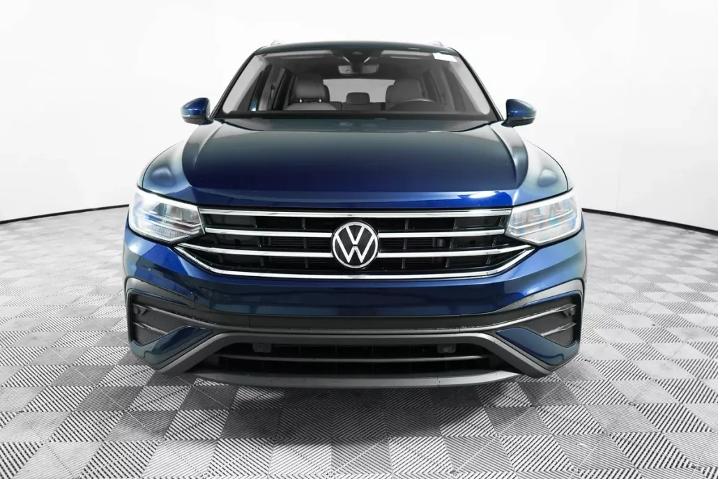 2022 Volkswagen Tiguan SE photo 1