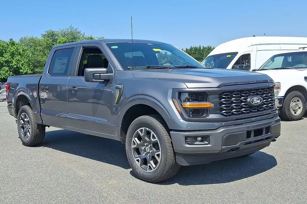 2025 Ford F-150 STX photo 1