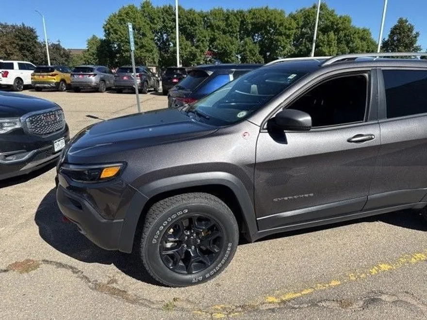 2021 Jeep Cherokee Trailhawk photo 1