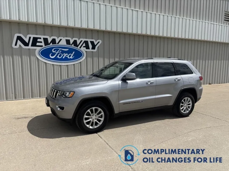 2021 Jeep Grand Cherokee Laredo X photo 1