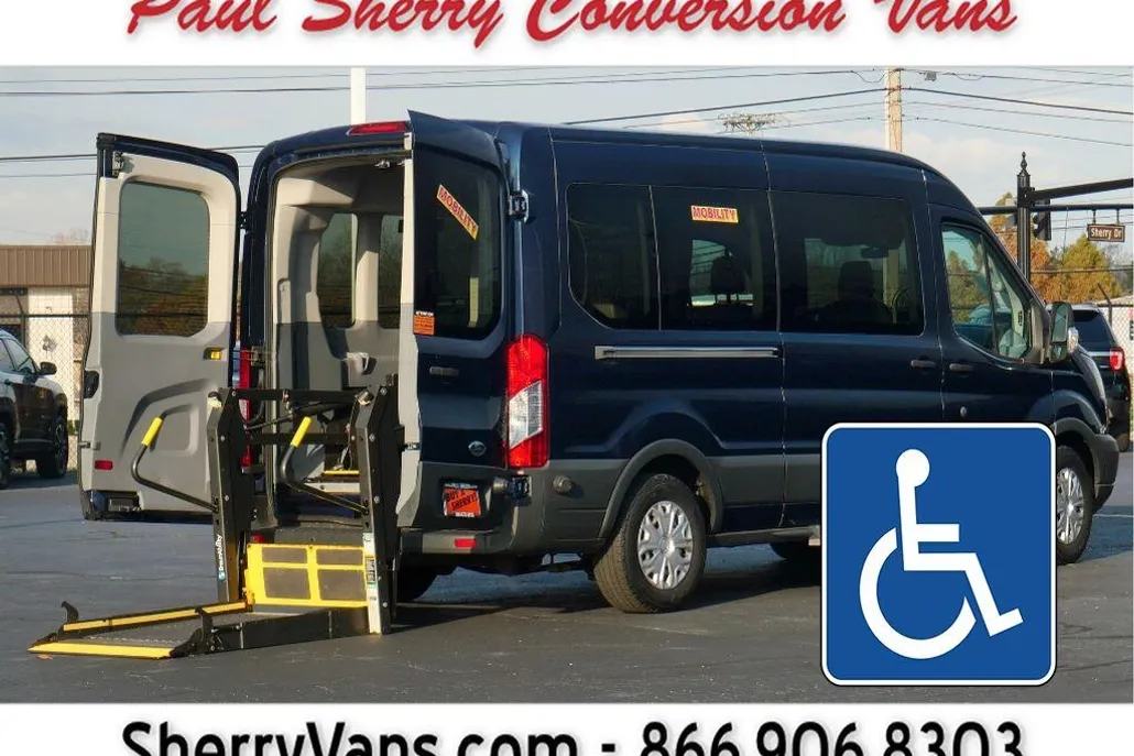 2015 Ford Transit photo 1