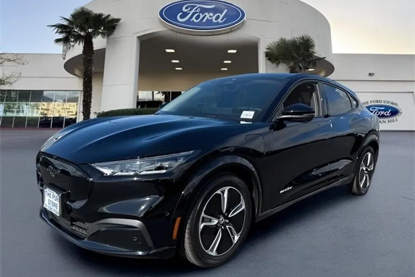 2023 Ford Mustang Mach-E Premium photo 1