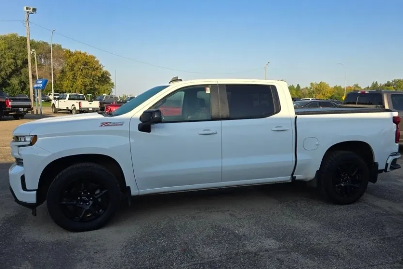 2022 Chevrolet Silverado 1500 RST photo 1