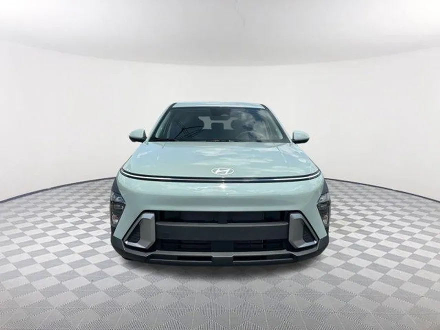 2026 Hyundai Kona SE photo 1