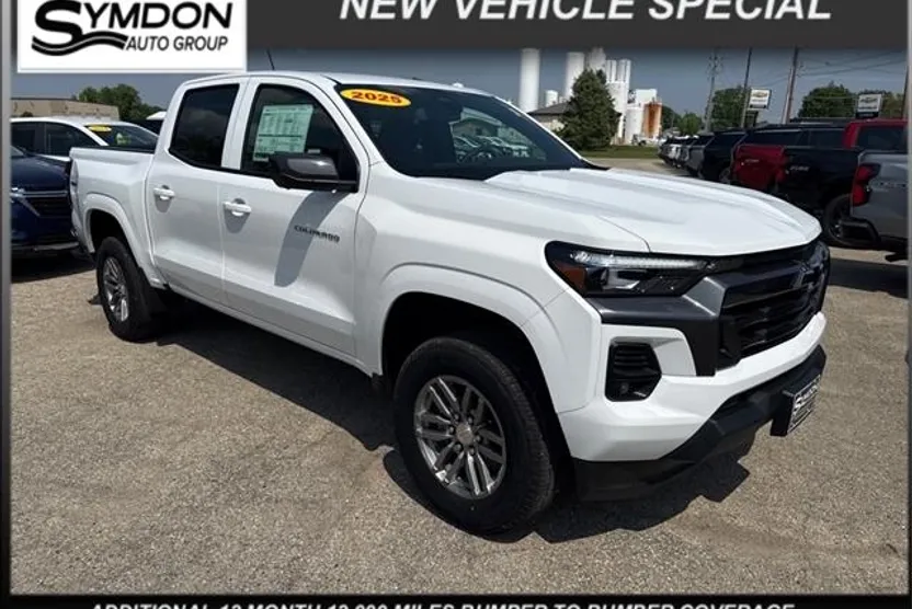 2025 Chevrolet Colorado Work Truck LT photo 1