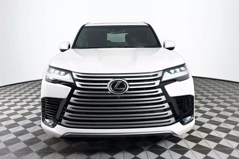 2023 Lexus LX 600 Ultra Luxury photo 1
