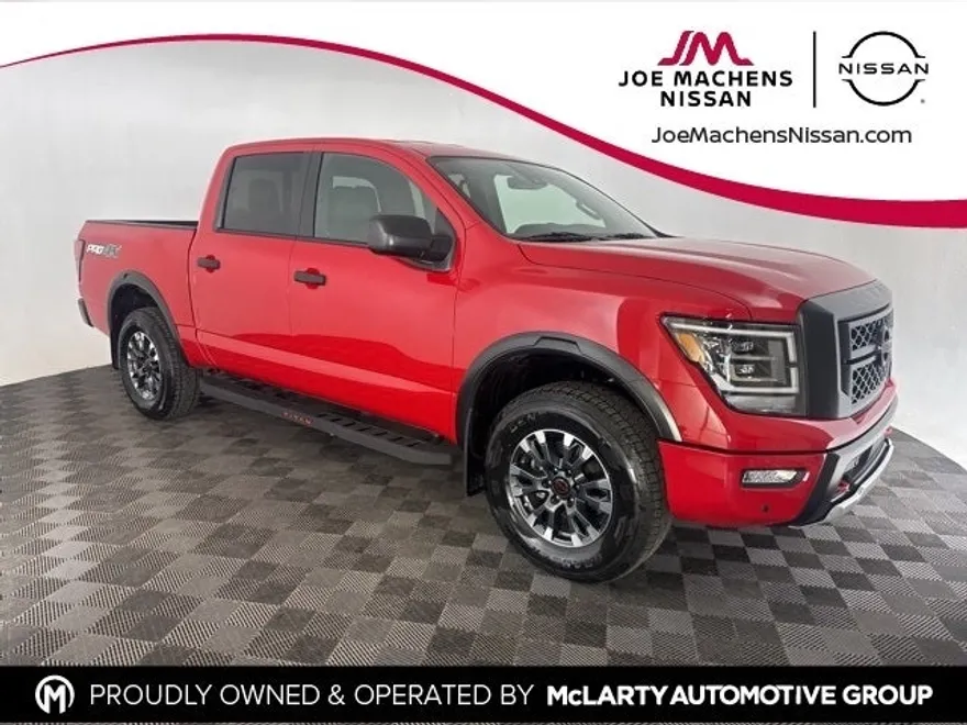 2024 Nissan Titan PRO-4X photo 1