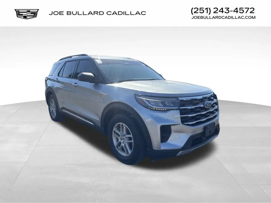 2025 Ford Explorer photo 1