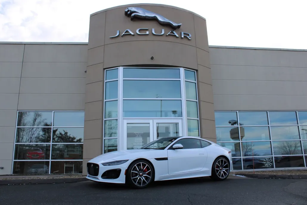 2023 Jaguar F-TYPE R photo 1