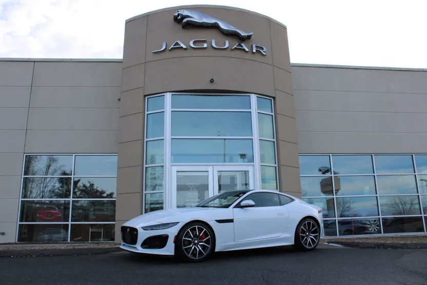 2023 Jaguar F-TYPE R photo 1