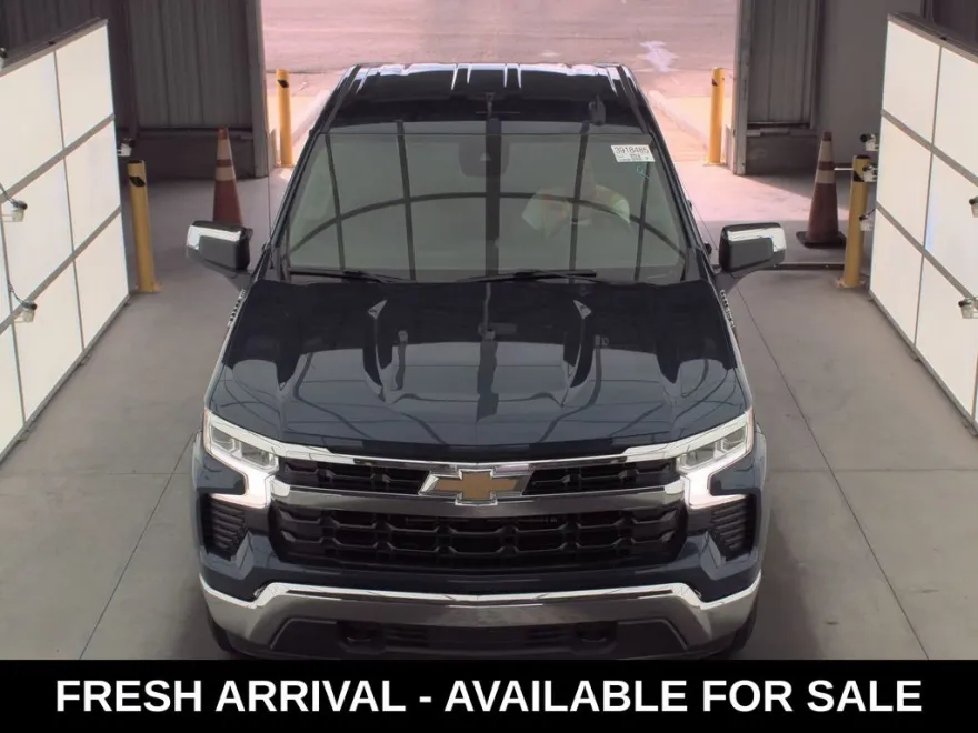 2022 Chevrolet Silverado 1500 LT photo 1
