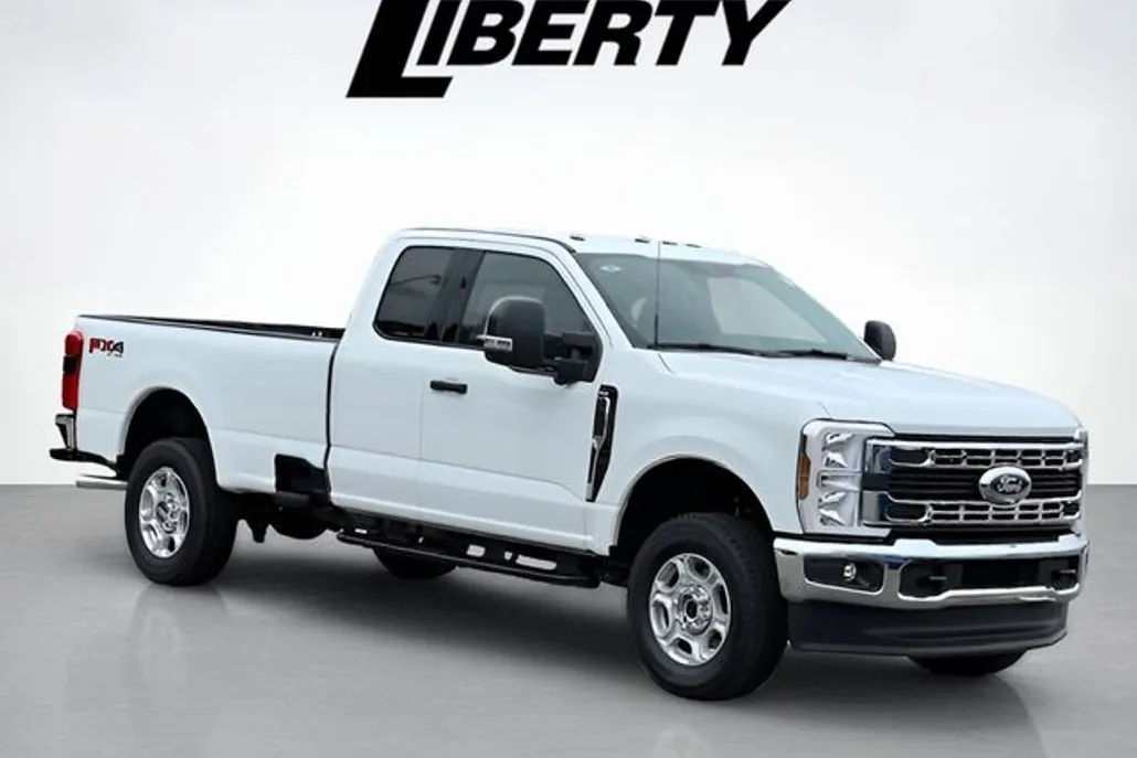 2025 Ford F-350 photo 1
