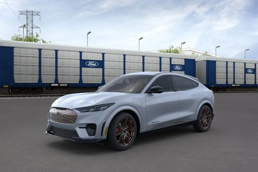 2025 Ford Mustang Mach-E GT photo 1