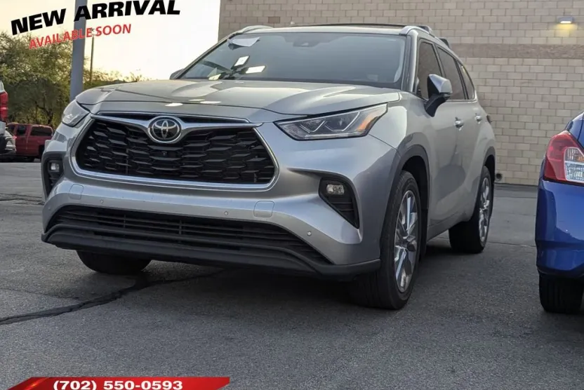 2023 Toyota Highlander Limited photo 1