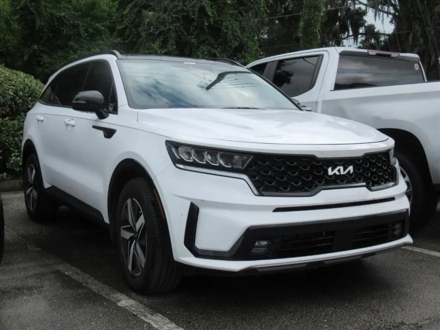 2023 Kia Sorento EX photo 1