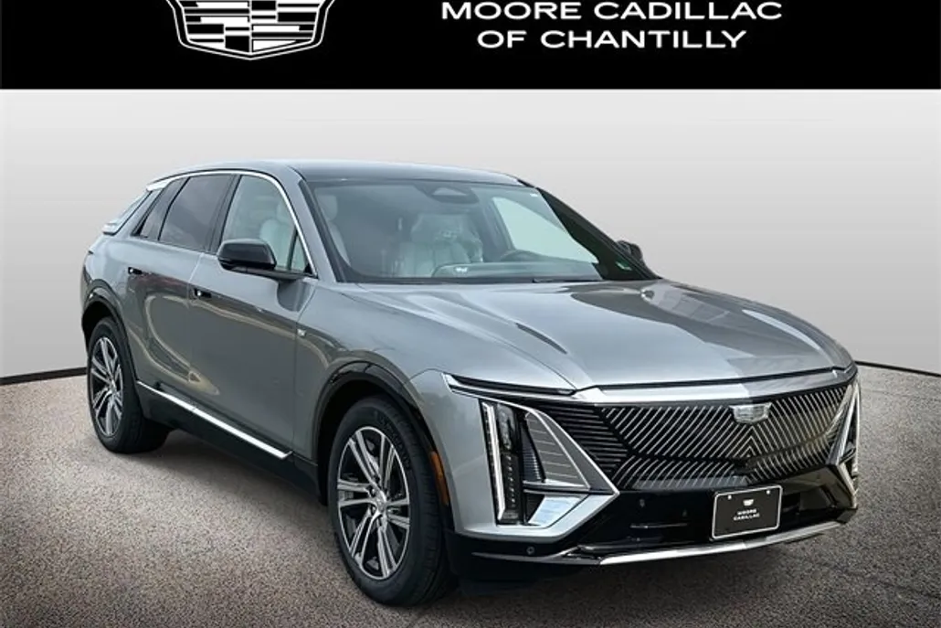 2025 Cadillac Lyriq Luxury photo 1
