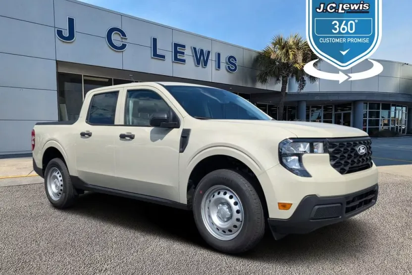 2025 Ford Maverick XL photo 1